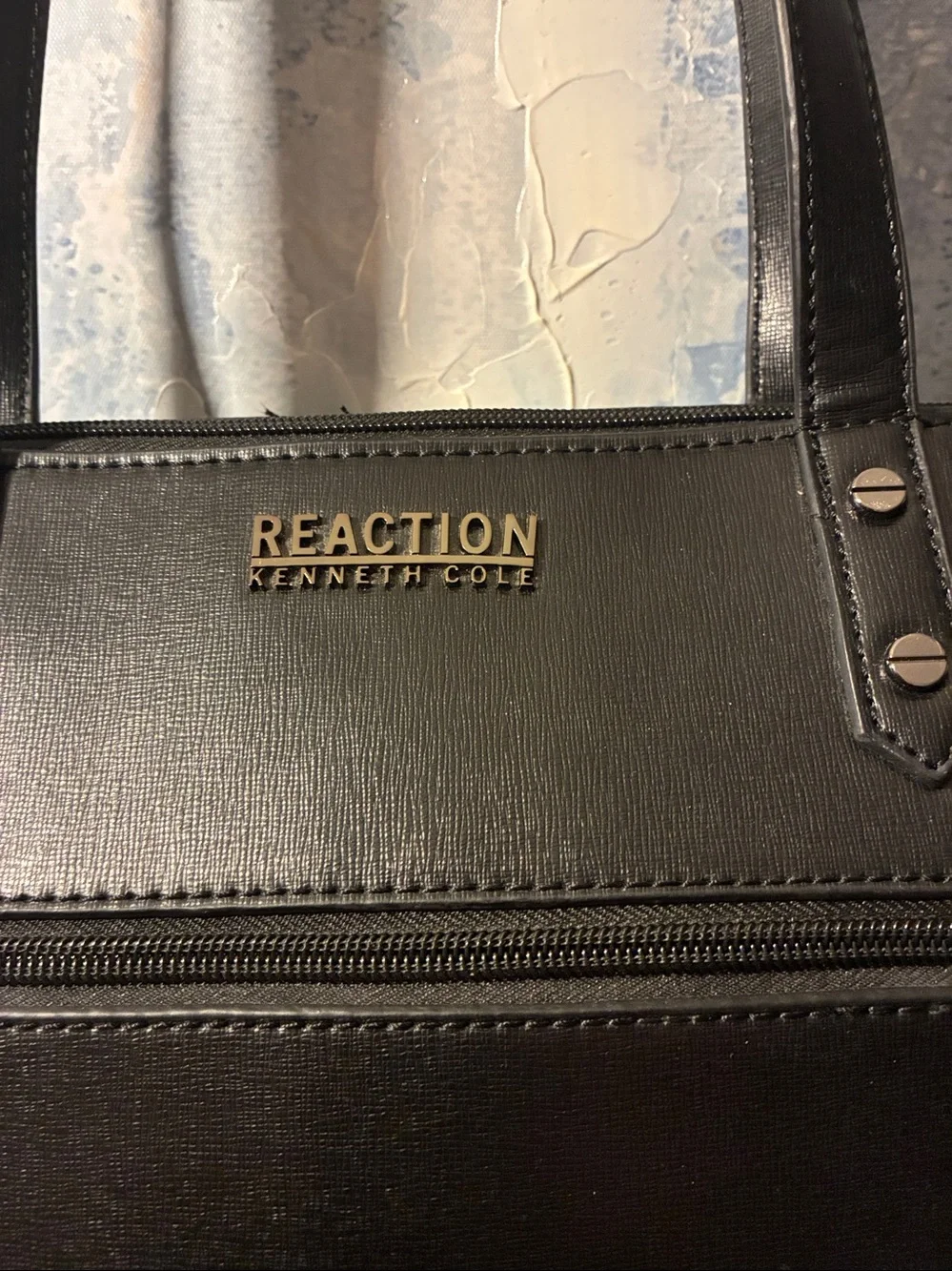 EUC Kenneth Cole Reaction Black Smooth Leather Shoulder Tote